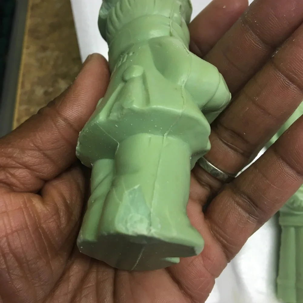 Vintage Bath Soap-AVON Christmas Carollers Decorative Soap has not been used.